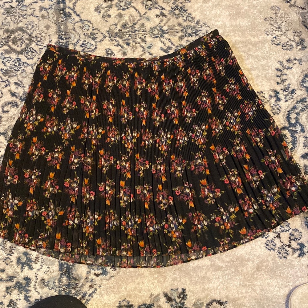 EUC Madewell pleated floral skirt